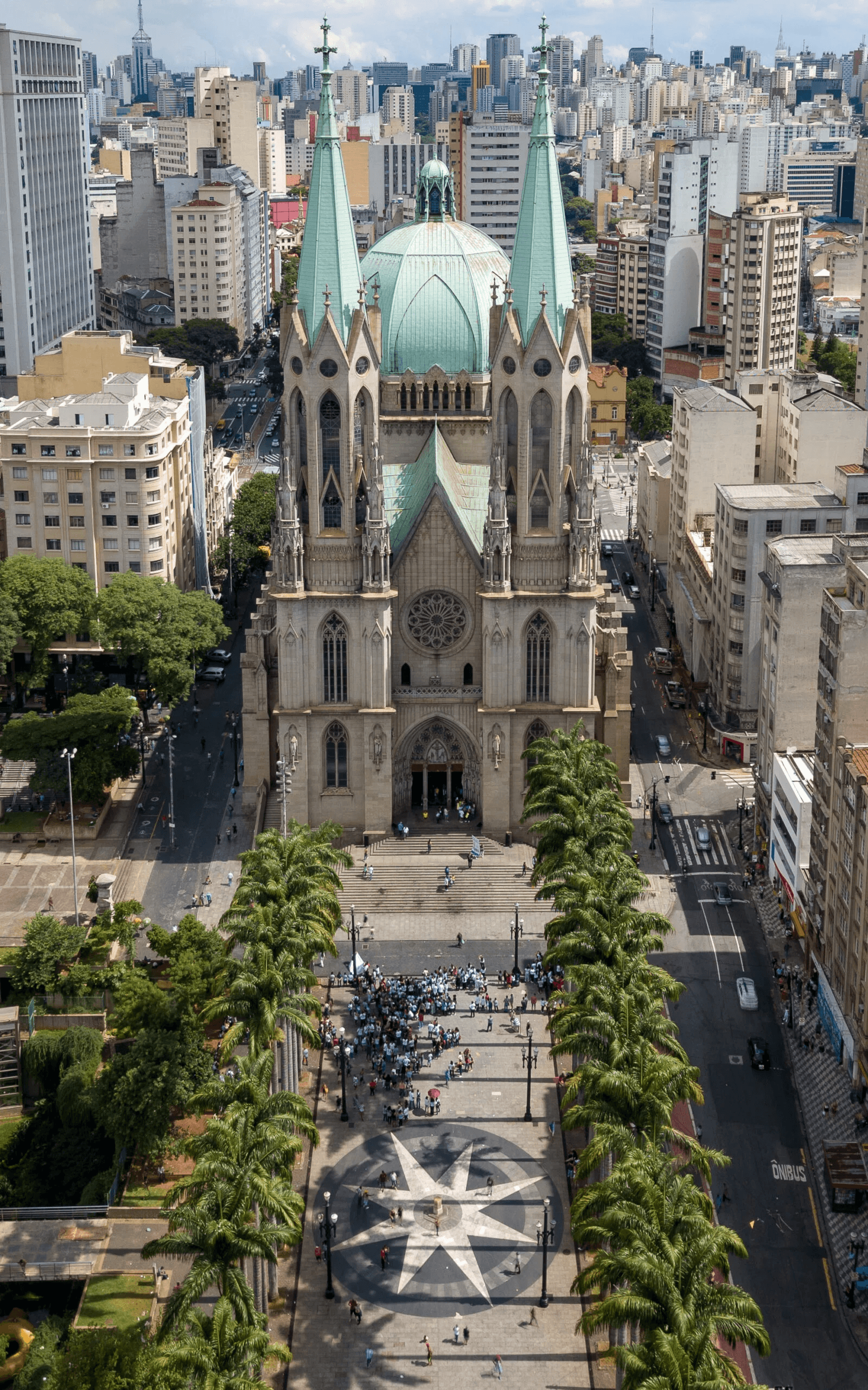 Catedral vista do alto em São Paulo